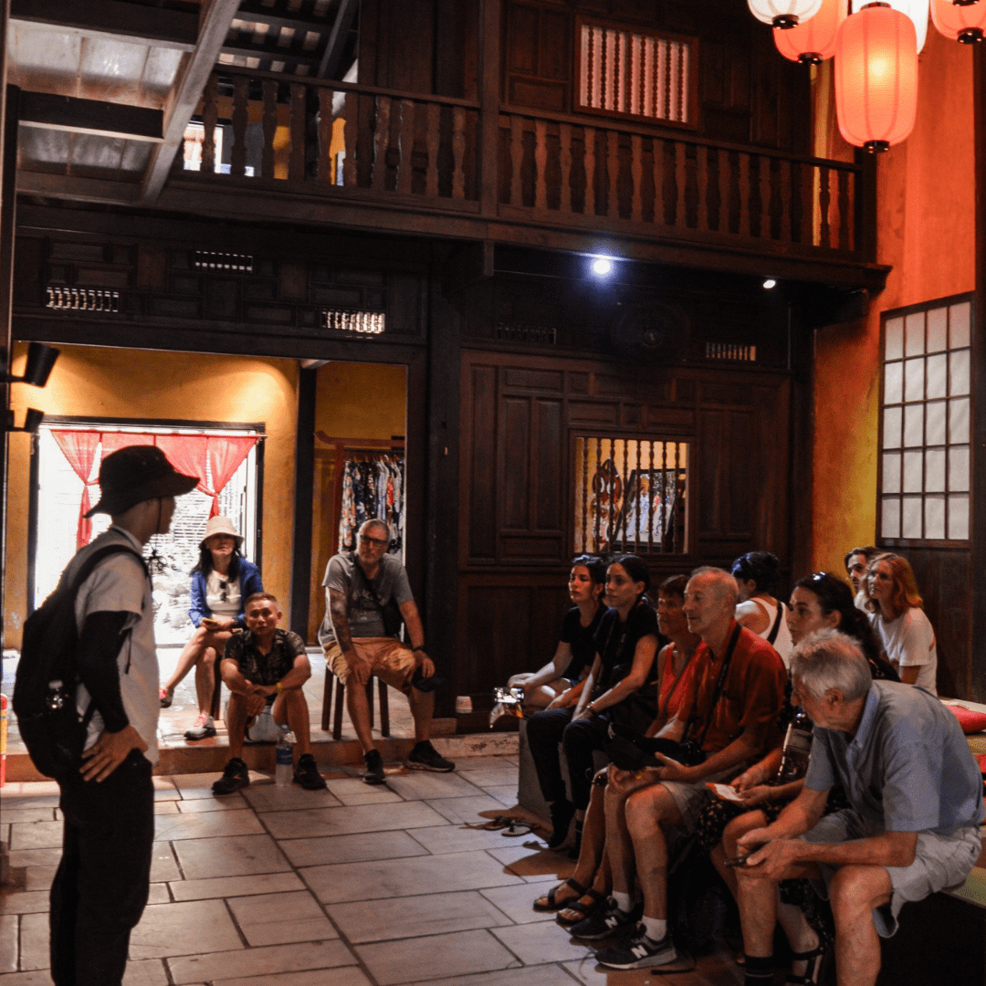 Hoi An Walking Tour With Bao - Walk Through Hoi An Spirit